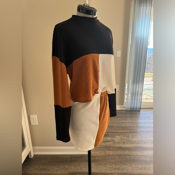 Two piece top and skirt set - Picture 1 of 3